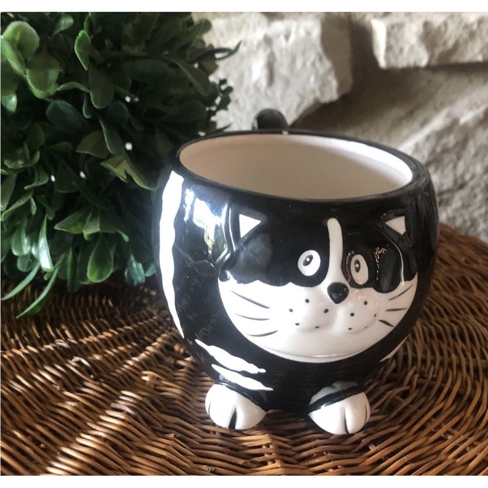 Pier 1 Imports CHUBBY CAT Coffee‎ Mug Tea Black White 3D Mother's Day Gift - Picture 3 of 4